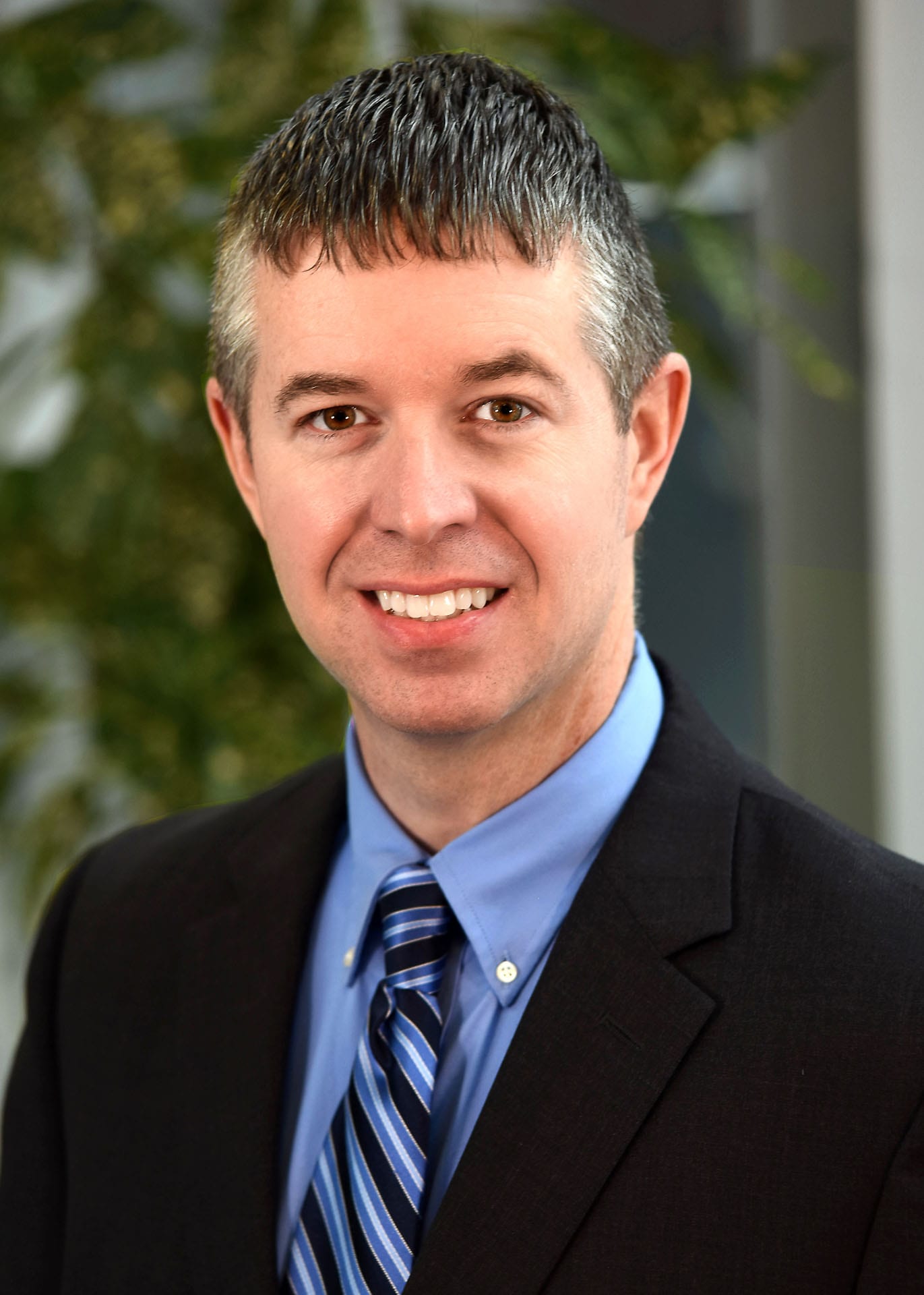 Shawn Ryker headshot